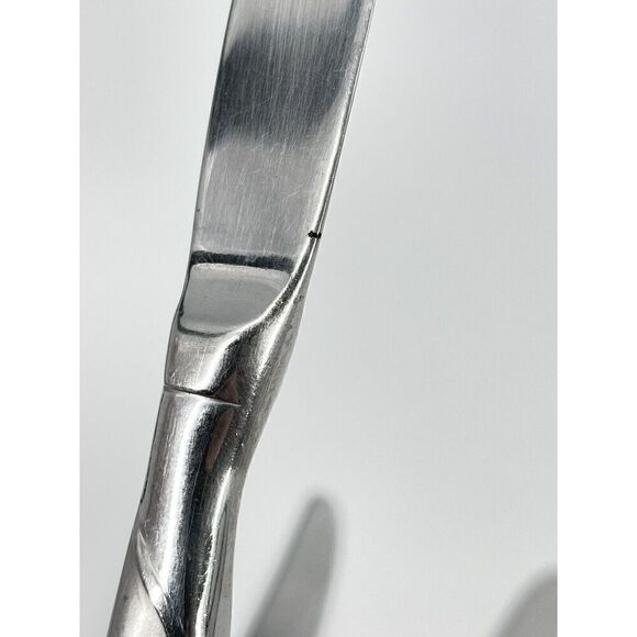 J A Henckels Zwilling Synergy Stainless 18/10 Dinner Knives 9" Set of 4 - Picture 6 of 7